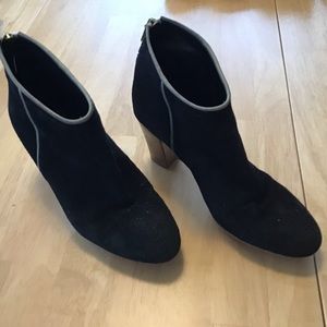 Heeled Leather Boots, 8/38. Black Strena